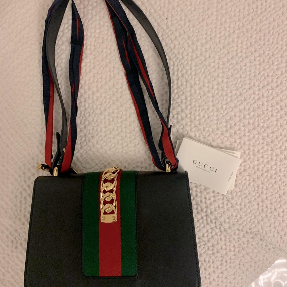 Gucci leather bag